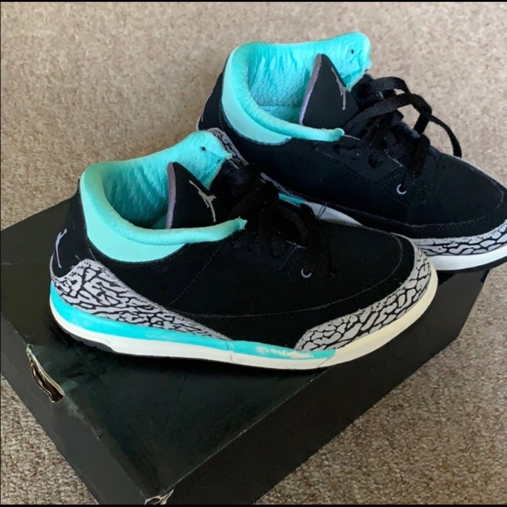 Gently Used Jordan’s Make An Offer